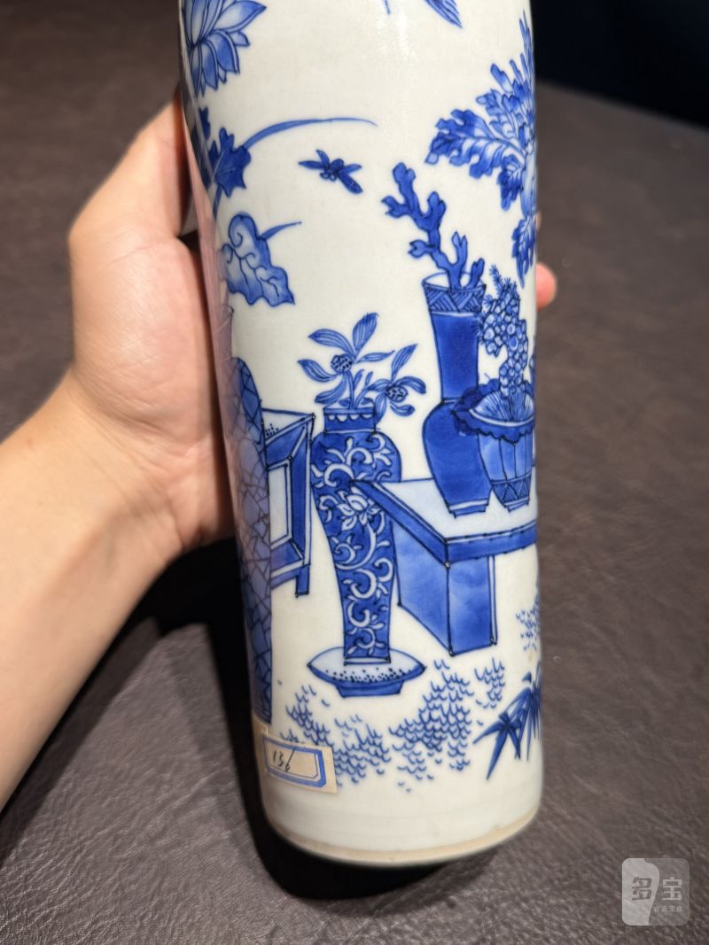 明崇祯 青花博古纹筒瓶 - 图11